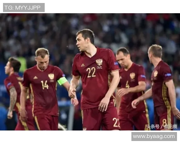 武汉羽毛球队防反战术解析与热点动态深度剖析 武汉羽毛球队防反战术解析与热点动态深度剖析