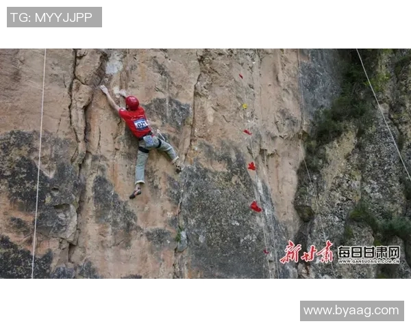 南京攀岩队在攀岩团队协作排名中创下历史新高展现团队精神与实力 南京攀岩队在攀岩团队协作排名中创下历史新高展现团队精神与实力