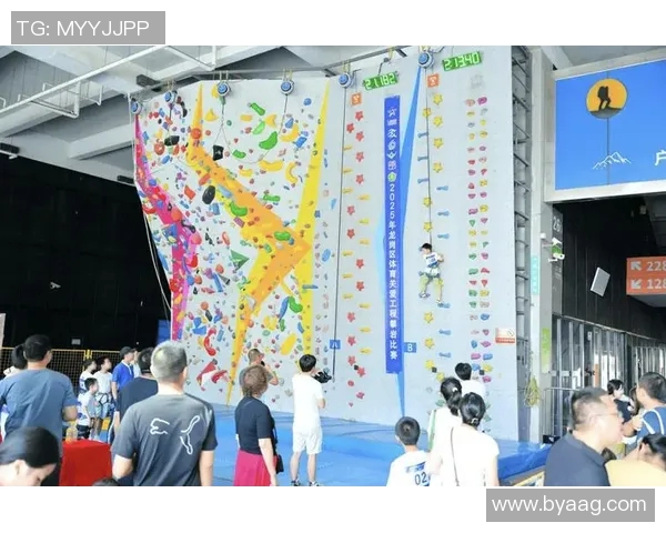 成都攀岩队战术创新引领攀岩排名新高峰展现团队实力与技术突破 成都攀岩队战术创新引领攀岩排名新高峰展现团队实力与技术突破